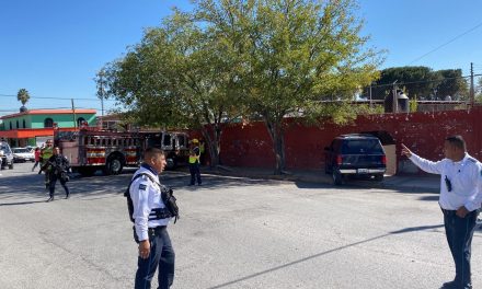Saltillo: Camioneta se queda sin frenos y arrolla a una familia; muere un menor de edad