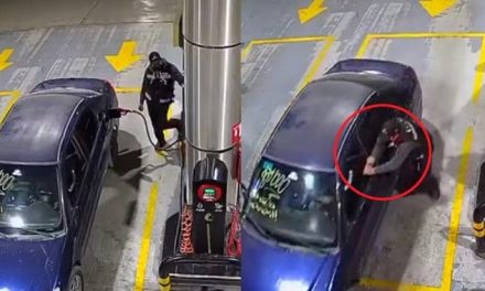 ¿Gasolina gratis? Automovilistas escapan de una gasolinera sin pagar en Durango