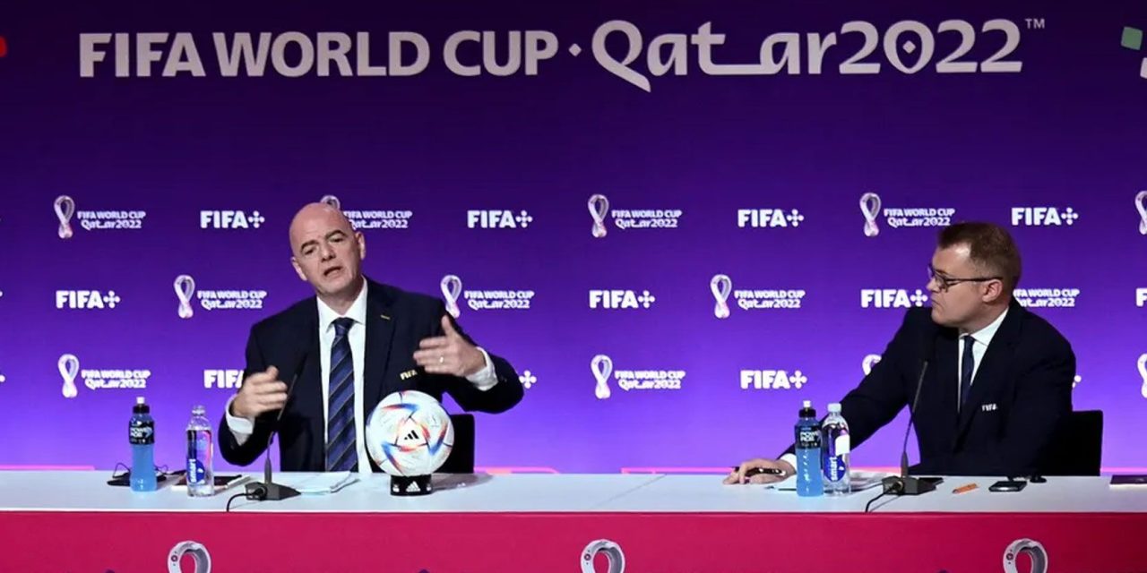 Director de comunicación de FIFA se declara gay a un día del Mundial más conservador
