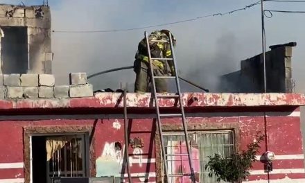 Veladora provoca incendio en una vivienda de Saltillo