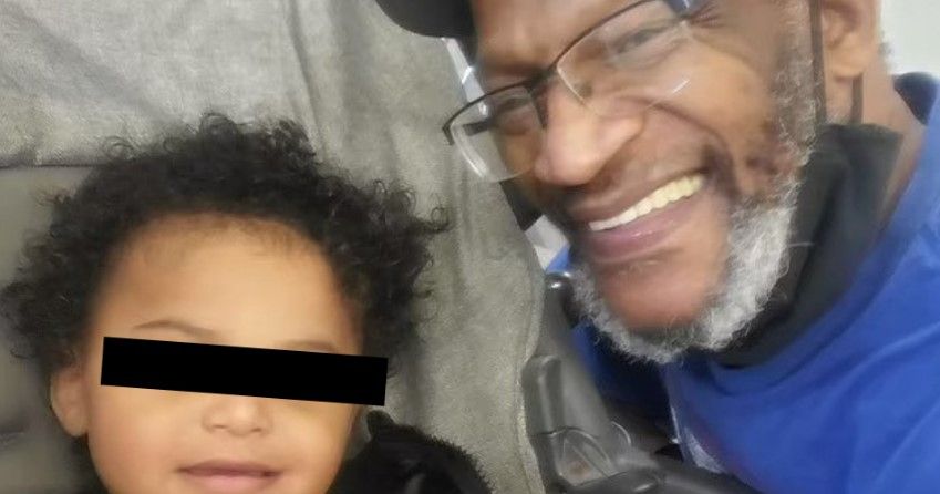 Bebé de apenas 2 años muere de hambre en Estados Unidos; Su padre falleció y no se habían dado cuenta