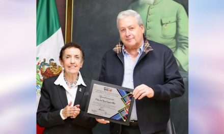 Reconocen OCS´s de Saltillo a Chema Fraustro