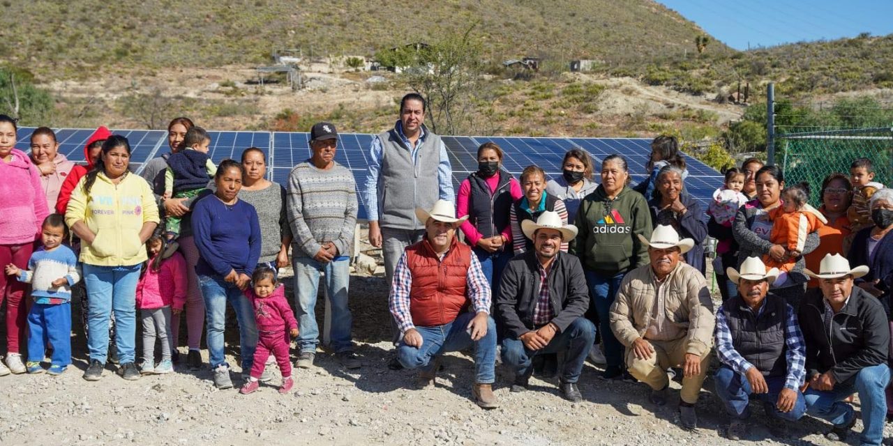 Ramos Arizpe: entregan paneles solares y pozo de agua en Cañada Ancha