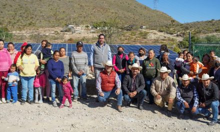 Ramos Arizpe: entregan paneles solares y pozo de agua en Cañada Ancha