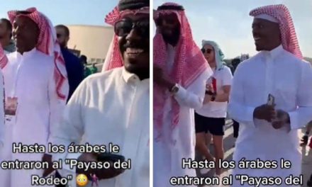 Árabes se unen a la afición mexicana bailando ‘la rayita’