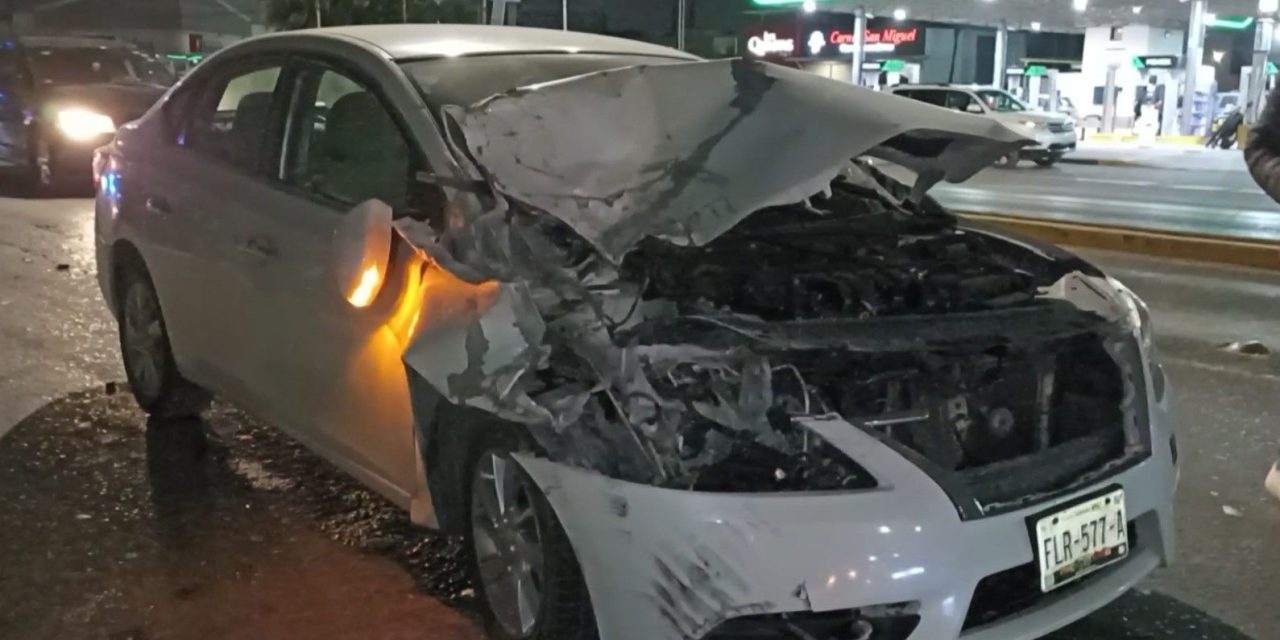 Saltillo: Conductor se estrella contra vehículo y huye… pero deja su placa