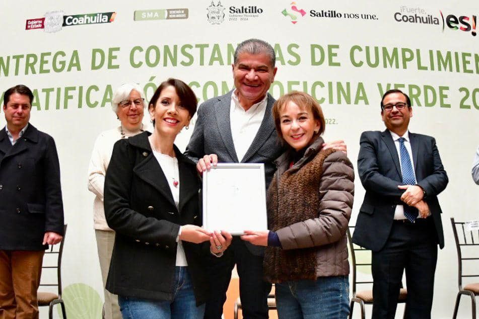Gobernador reconoce a las empresas que cuidan el planeta