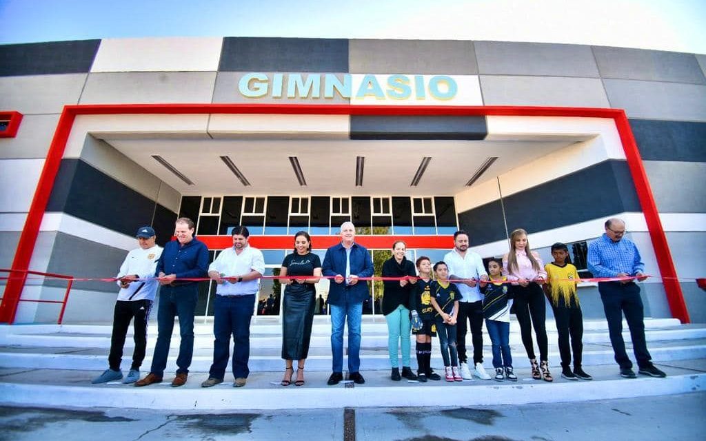 Entrega Román Cepeda obras en Unidad Deportiva de Torreón