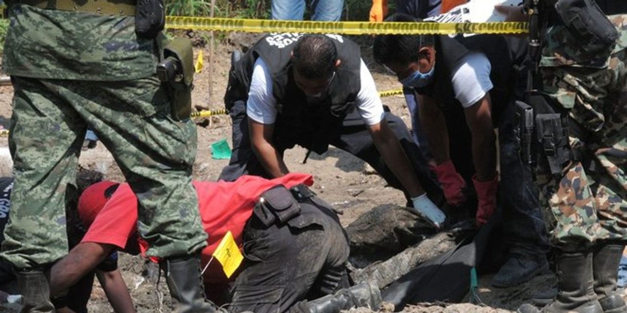 Hallan ocho cadáveres en narcofosas de Tarímbaro, Michoacán