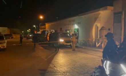 Hombre muere por un tiroteo en Arteaga; peleaban por un terreno