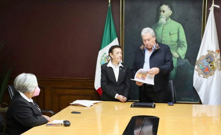 Presentan informe de la Feria de Saltillo a Chema Frautro