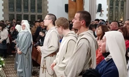Saltillo: Festejan a la virgen de Guadalupe; devotos gradecen por salud y prosperidad