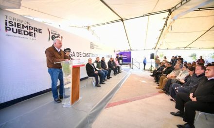 Román Cepeda entrega casetas de vigilancia para mayor seguridad en Torreón