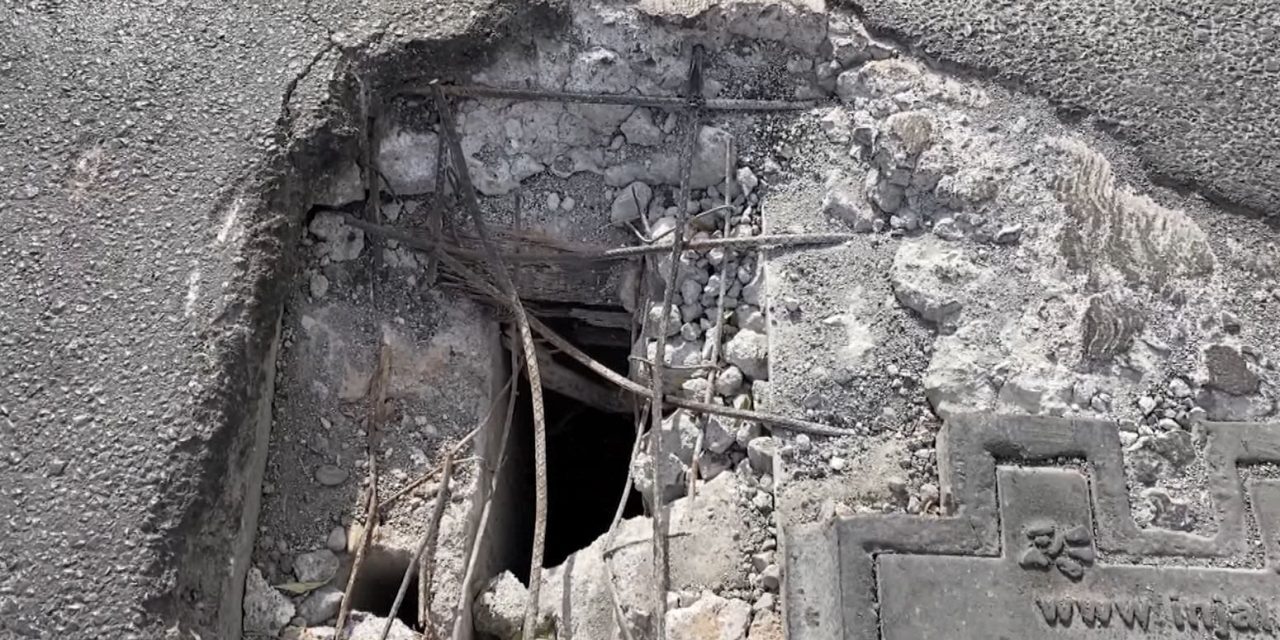 Se hunde alcantarilla de Aguas de Saltillo