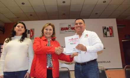 Alcaldesa entrega Primer Informe al PRI Sabinas