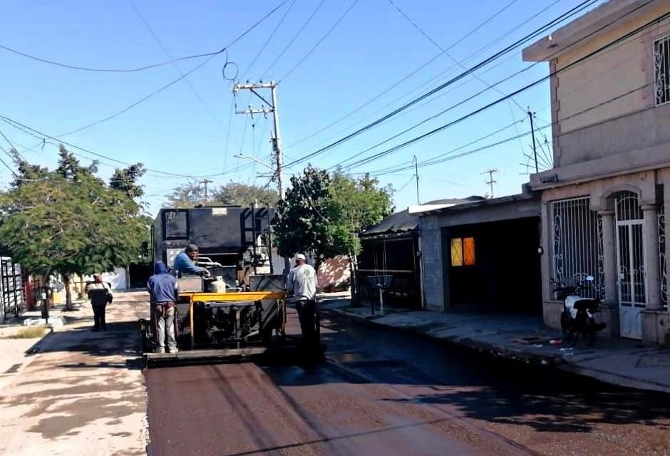 Intensifican bacheo en calles de Torreón