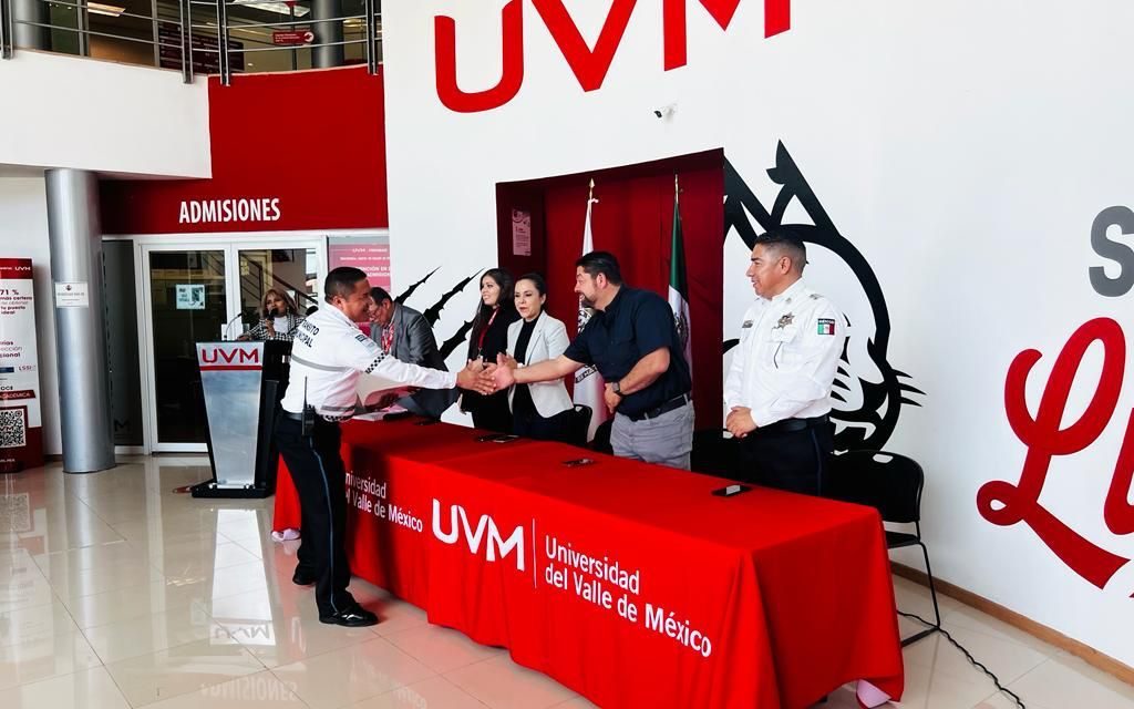 Agentes concluyen curso de formación en Torreón