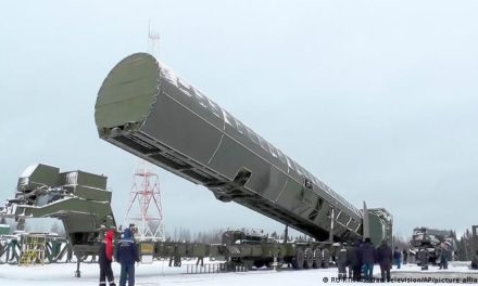 Advierte Rusia que usará armas nucleares ‘si los atacan’