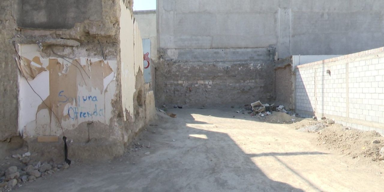 Se quejan de lote baldío en el centro de Saltillo
