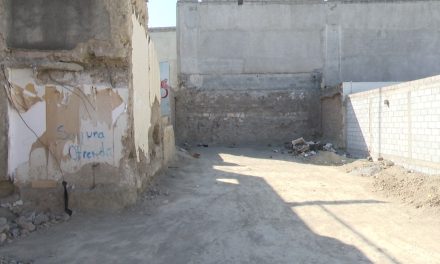 Se quejan de lote baldío en el centro de Saltillo