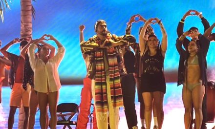 Bad Bunny llevó a Saltillo en el corazón… usa sarape durante concierto en Monterrey