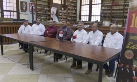 Voces y guitarras de las Rondallas de Saltillo por primera vez juntos en concierto