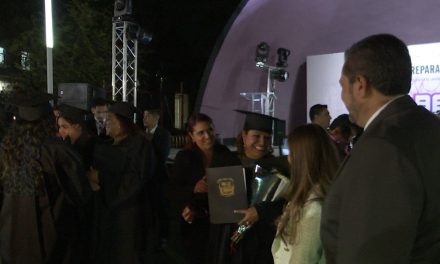 Se gradúan de preparatoria 500 mujeres de Ramos Arizpe