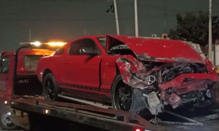 Saltillo: Huyen tras causar un accidente; aventaron sus cervezas y corrieron despavoridos