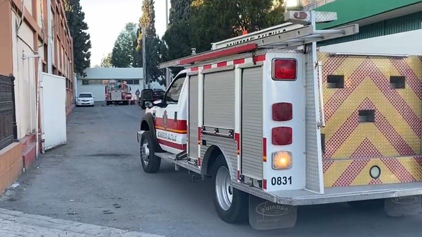 Saltillo: Se incendia el centro de Salud Madero