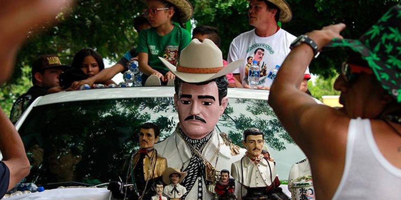 Las ofrendas a Jesús Malverde, ‘El Santo de los Narcos’