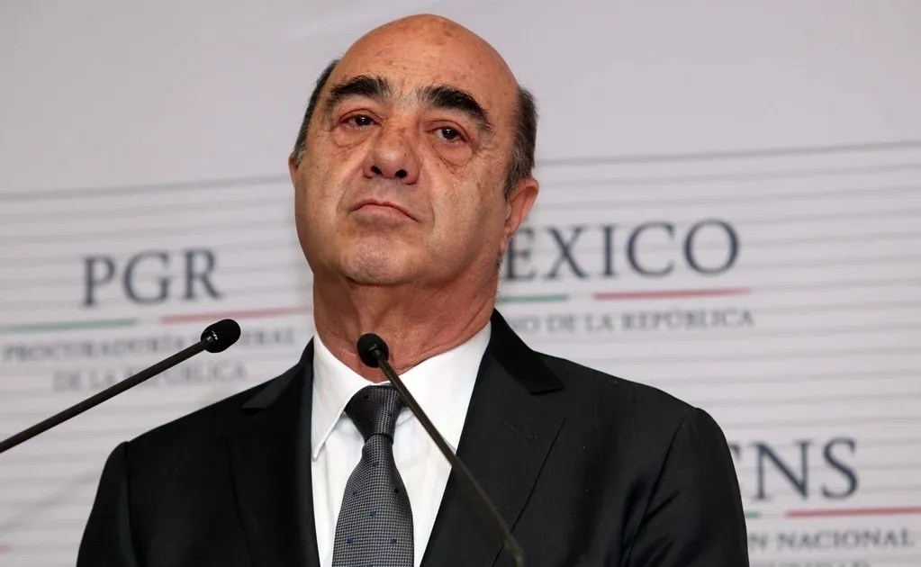 Niega juez prisión domiciliaria a Murillo Karam