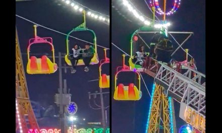 Video: Rescatan a niños que estaban atorados a 10 metros de altura en juego mecánico en Querétaro
