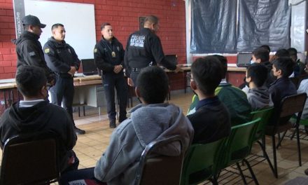 Saltillo: Imparten pláticas de seguridad en secundarias para prevenir bullying, sexting y pandillerismo
