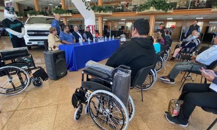 Club Rotario entrega sillas de ruedas y aparatos ortopédicos en Saltillo