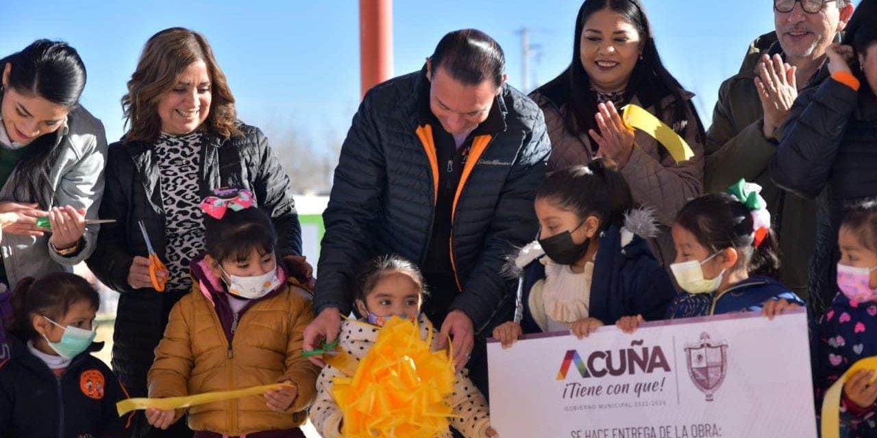 Mejores instalaciones: entregan obras educativas en Acuña