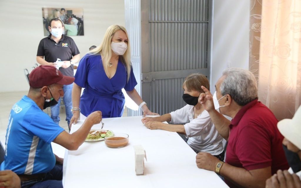 Apoyo incondicional; DIF Coahuila brinda alimentos a adultos mayores