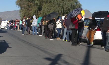Saltillo: Vuelven largas filas al Infonavit al extenderse el plazo para conversión de créditos