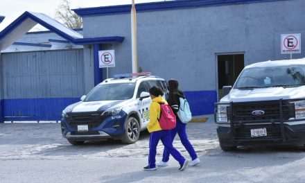 Detienen a policía de Monclova por presunta violación a la novia de su hijastro