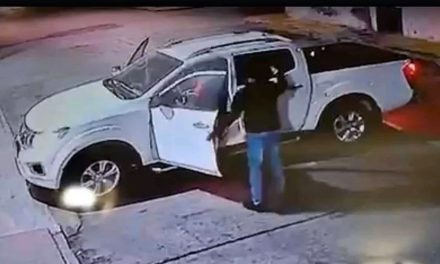 Video: Así despojan de una camioneta a mujer y su hijo en calles de SLP