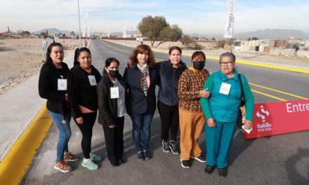 Vecinos agradecen a Alcalde y Gobernador por la calle 10