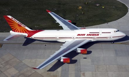 Mujer denuncia que un hombre que estaba borracho la orinó en pleno vuelo de Air India