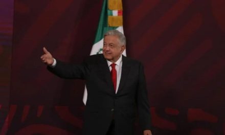 AMLO afirma que el abasto de medicamentos está asegurado hasta el 2024