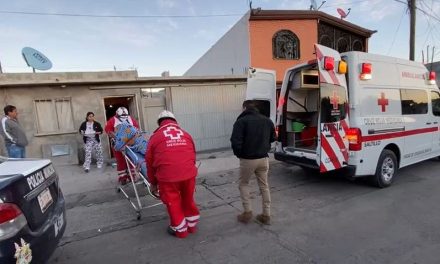 Saltillo: Desconocidos le dan cuatro puñaladas a hombre que fue a dejar a su novia a su casa