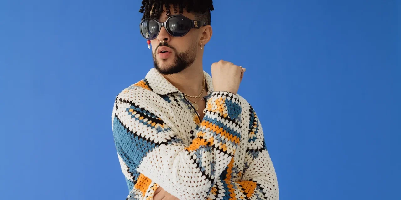 Bad Bunny se molesta con fan y le arroja su celular (video)