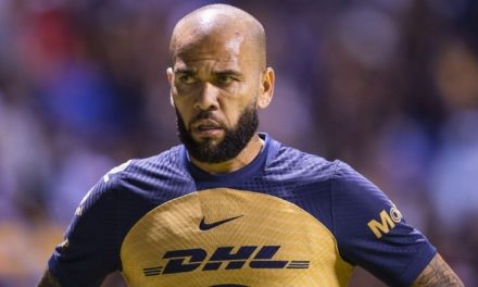 Esposa de Dani Alves le habría pedido el divorcio al futbolista