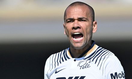 Cambian a Dani Alves de cárcel para mantenerlo seguro