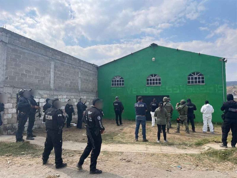 Hallan en el Edomex 26 bolsas con restos humanos