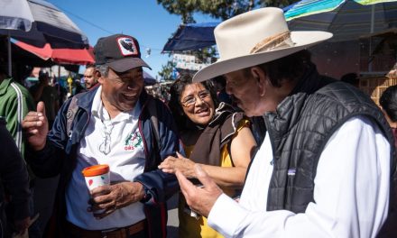 Recorre Armando Guadiana el mercado de la Bellavista