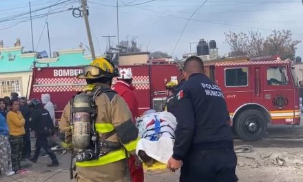 Hombre resulta con quemaduras tras incendio en Saltillo; logró rescatar a su esposa e hijos del tejaban en llamas