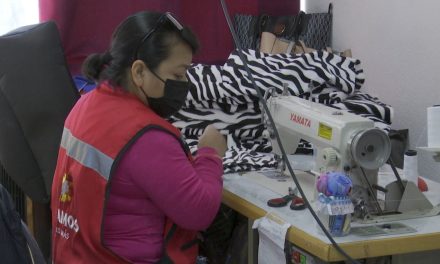Capacita ICATEC a mujeres en Saltillo